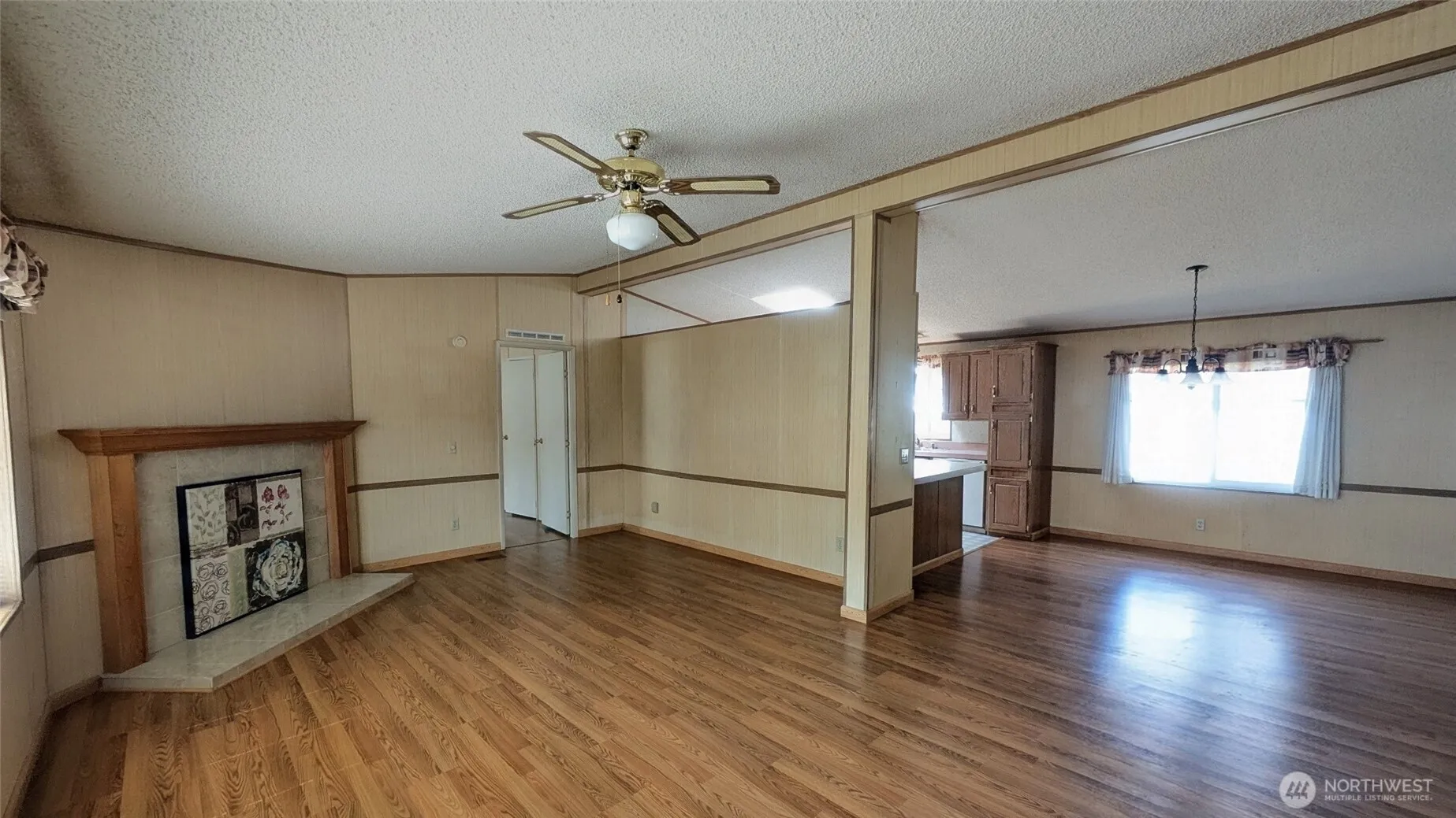 Property photo for 13215 35th Avenue S, Tukwila photo 5