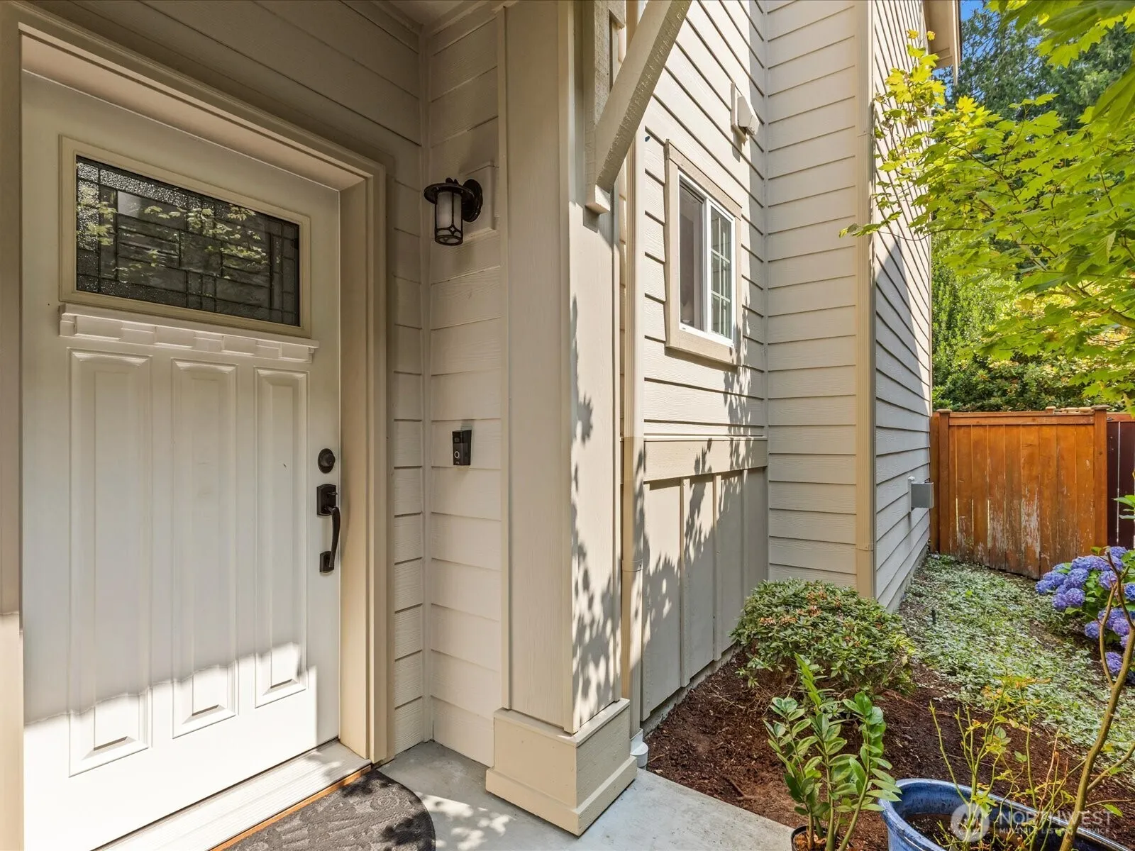 Property photo for 16282 2nd Pl S #2, Burien photo 3