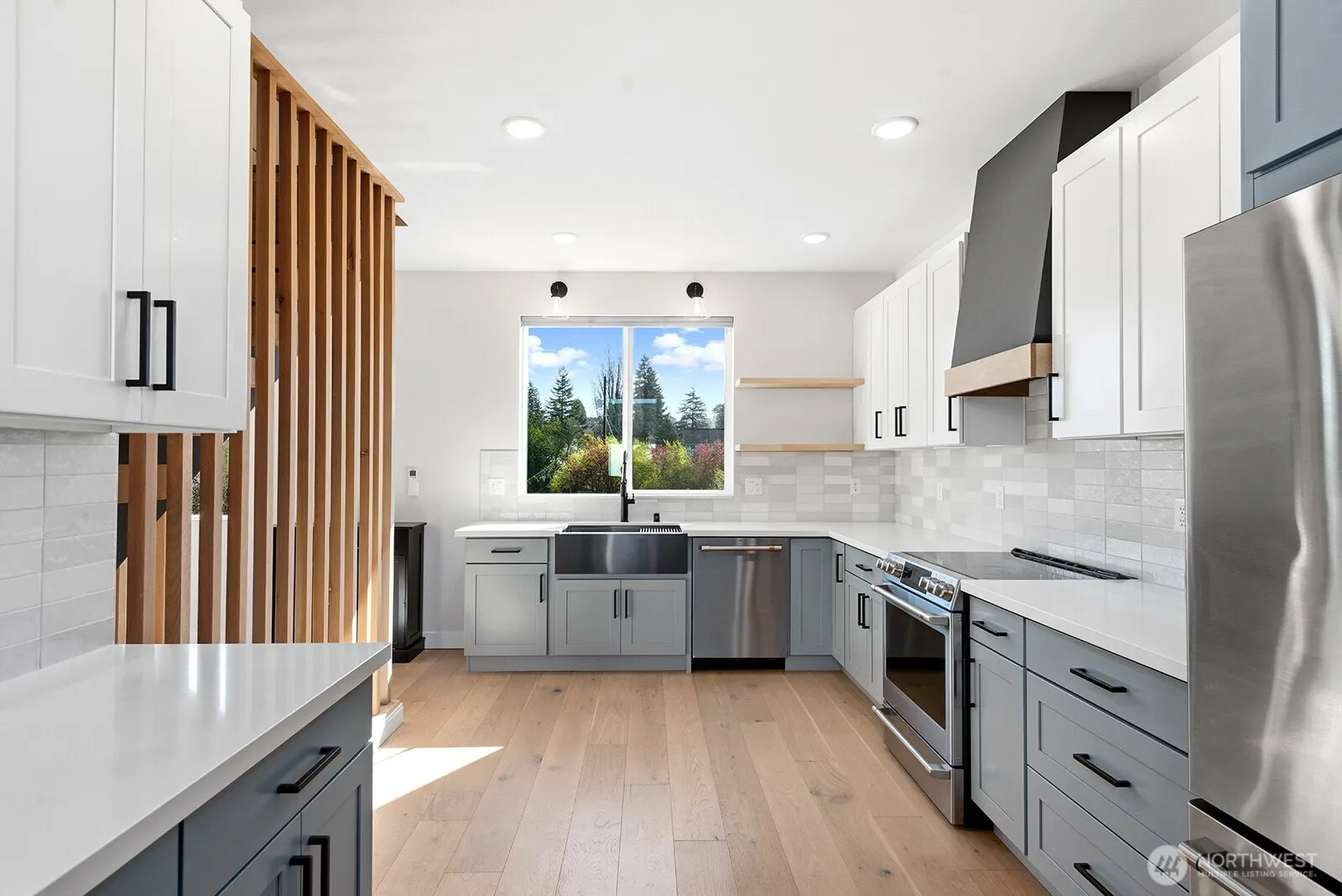 Property photo for 8451 18th Avenue Sw, Seattle photo 5
