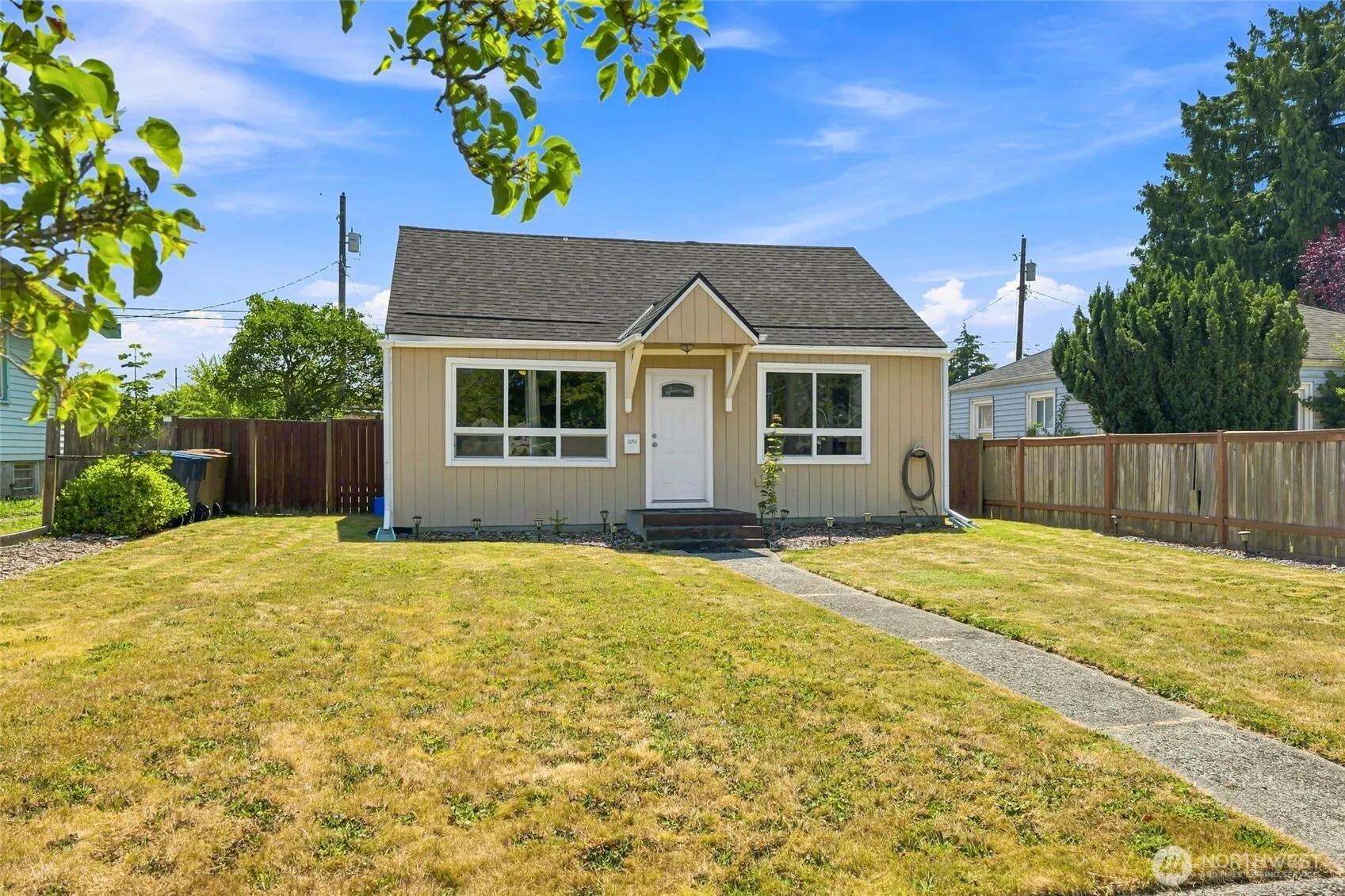 Property photo for 1016 E 61st Street, Tacoma photo 2