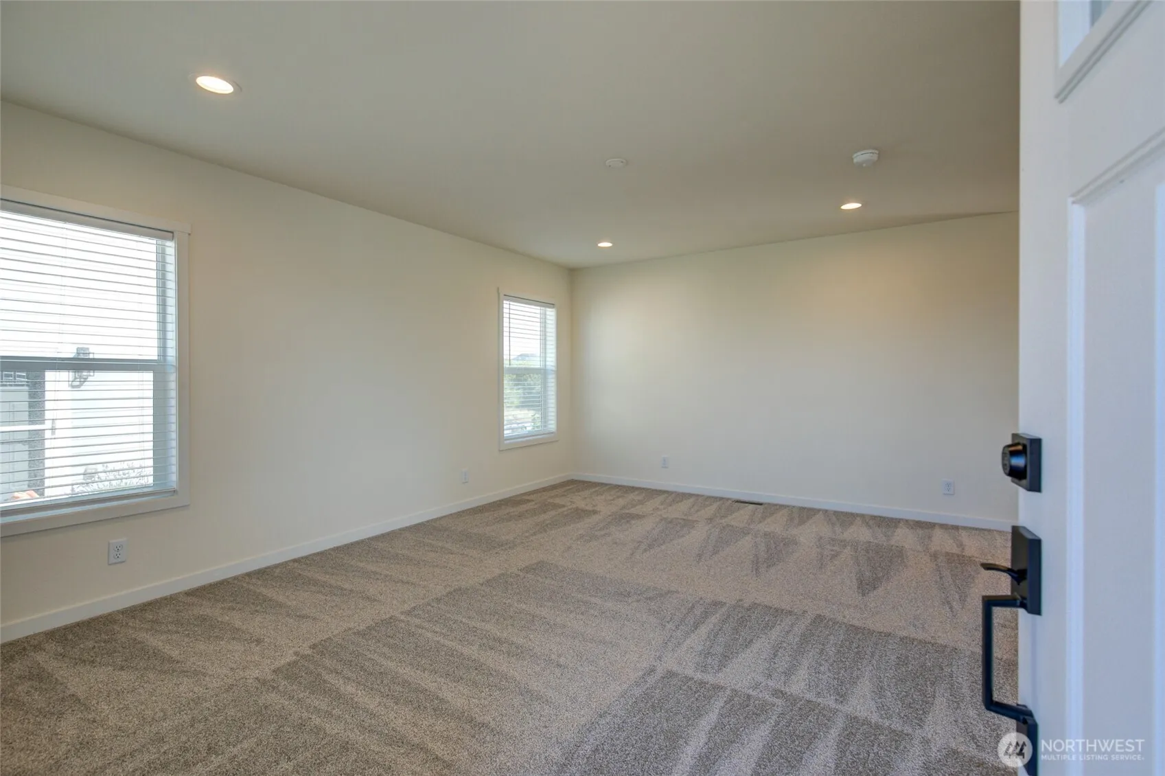 Property photo for 1246 Camero Loop Sw, Ocean Shores photo 3