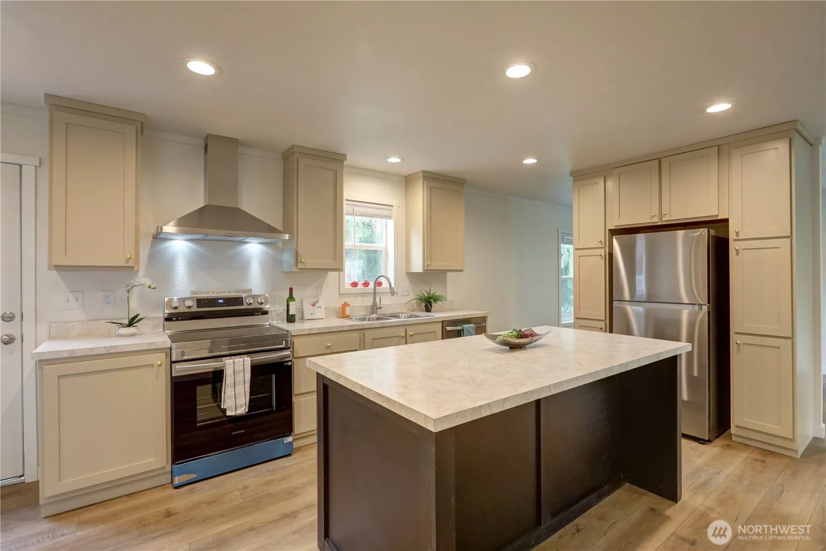 Property photo for 70 E Panorama Drive, Shelton photo 4