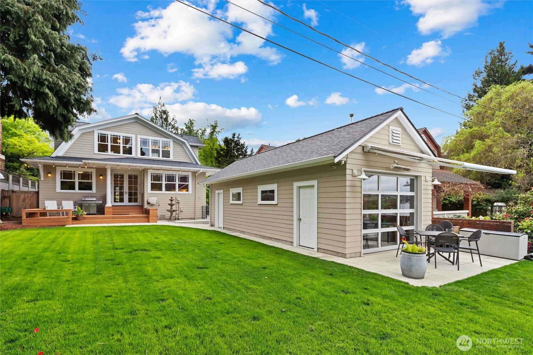 Property photo for 1852 E Shelby Street, Seattle photo 4