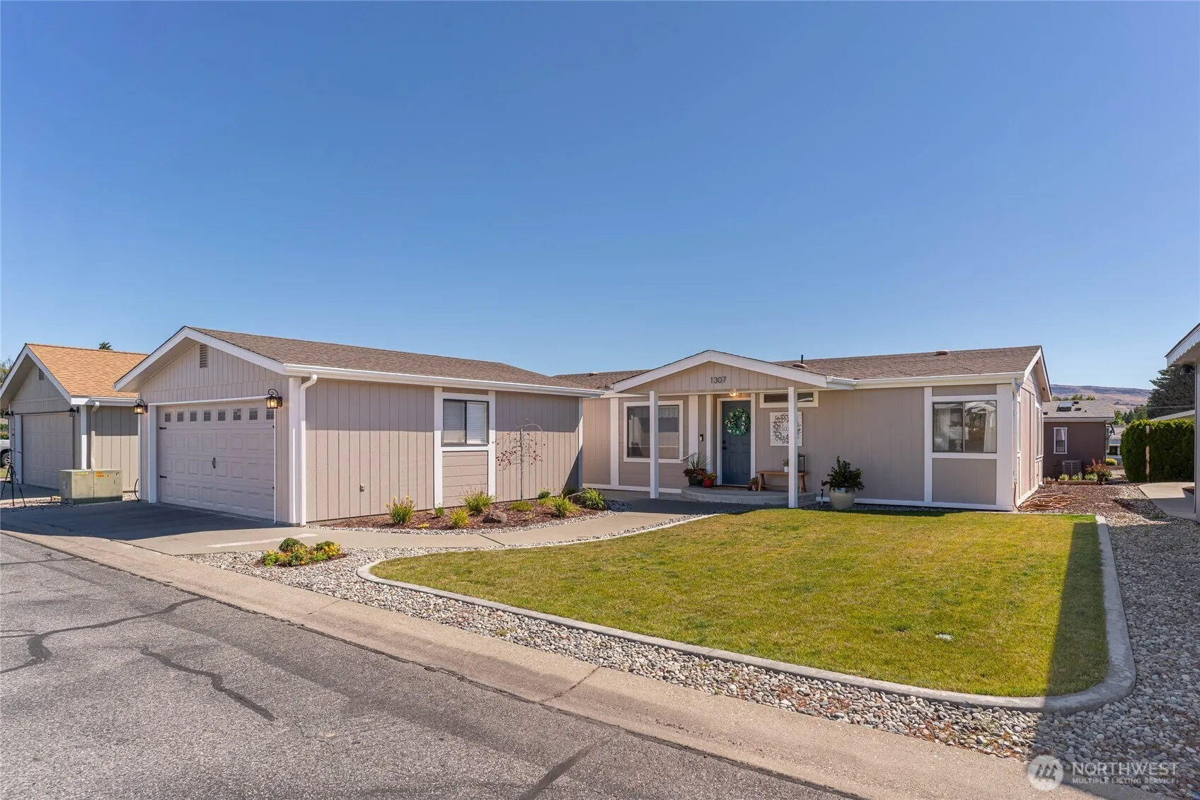 Property photo for 1307 Glacier Place #65, Wenatchee