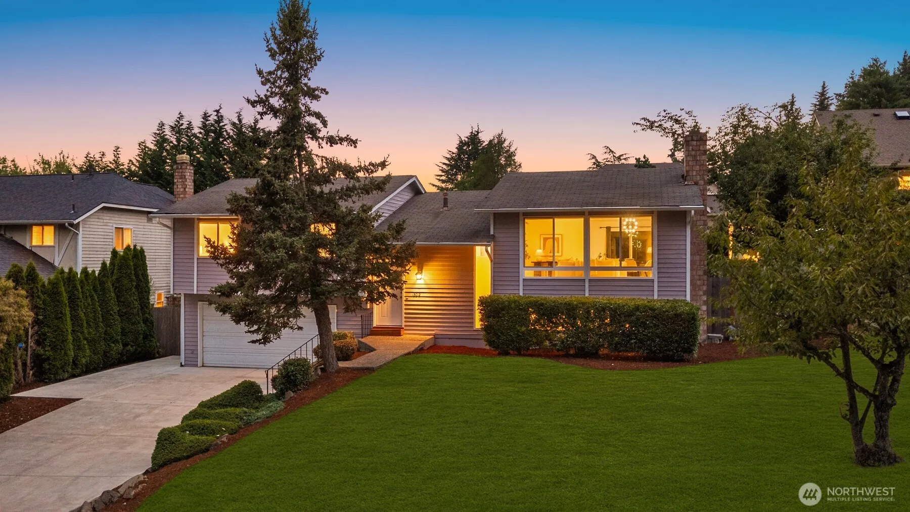 Property photo for 13012 Se 47th Street, Bellevue photo 4