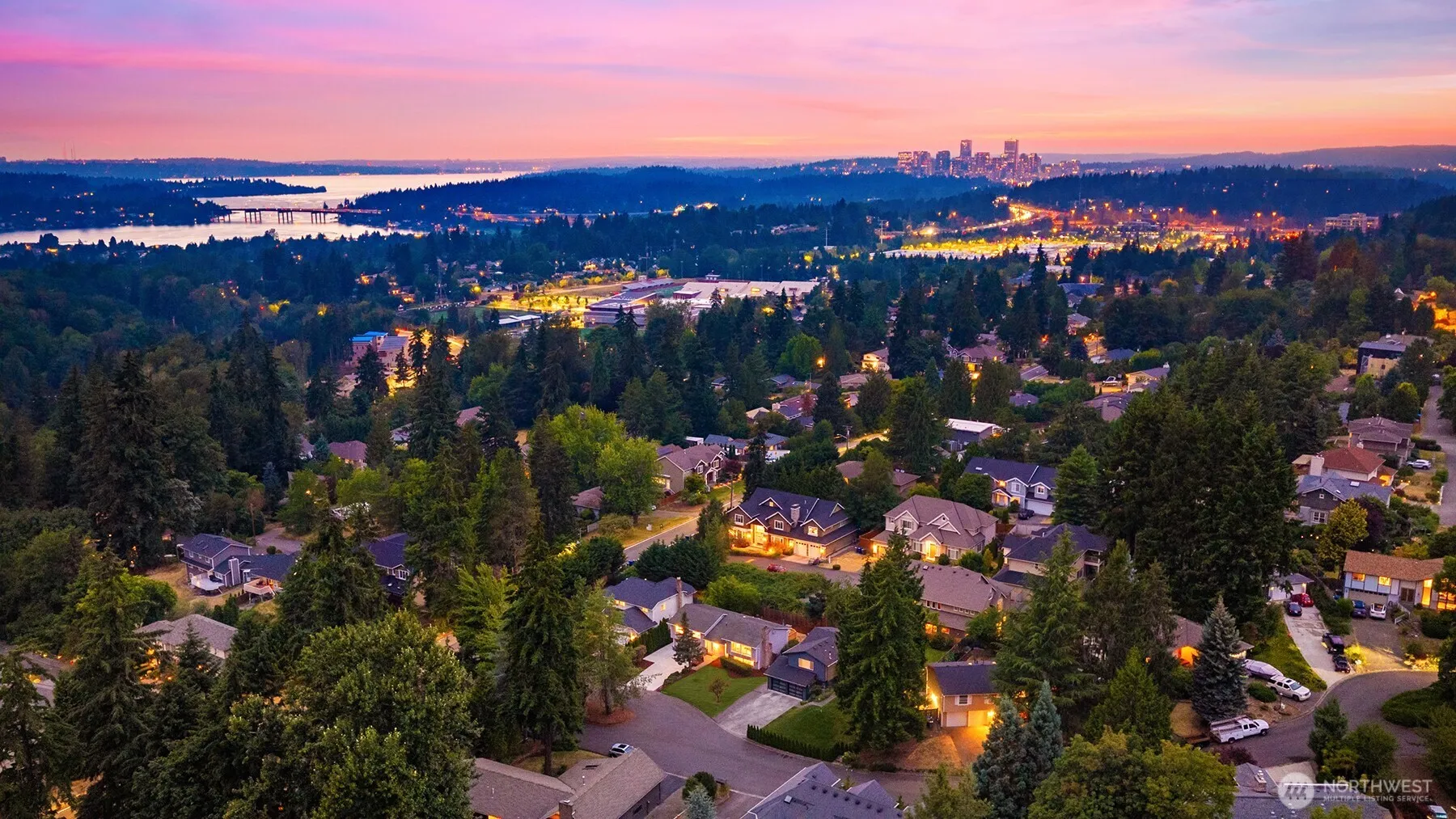 Property photo for 13012 Se 47th Street, Bellevue photo 3