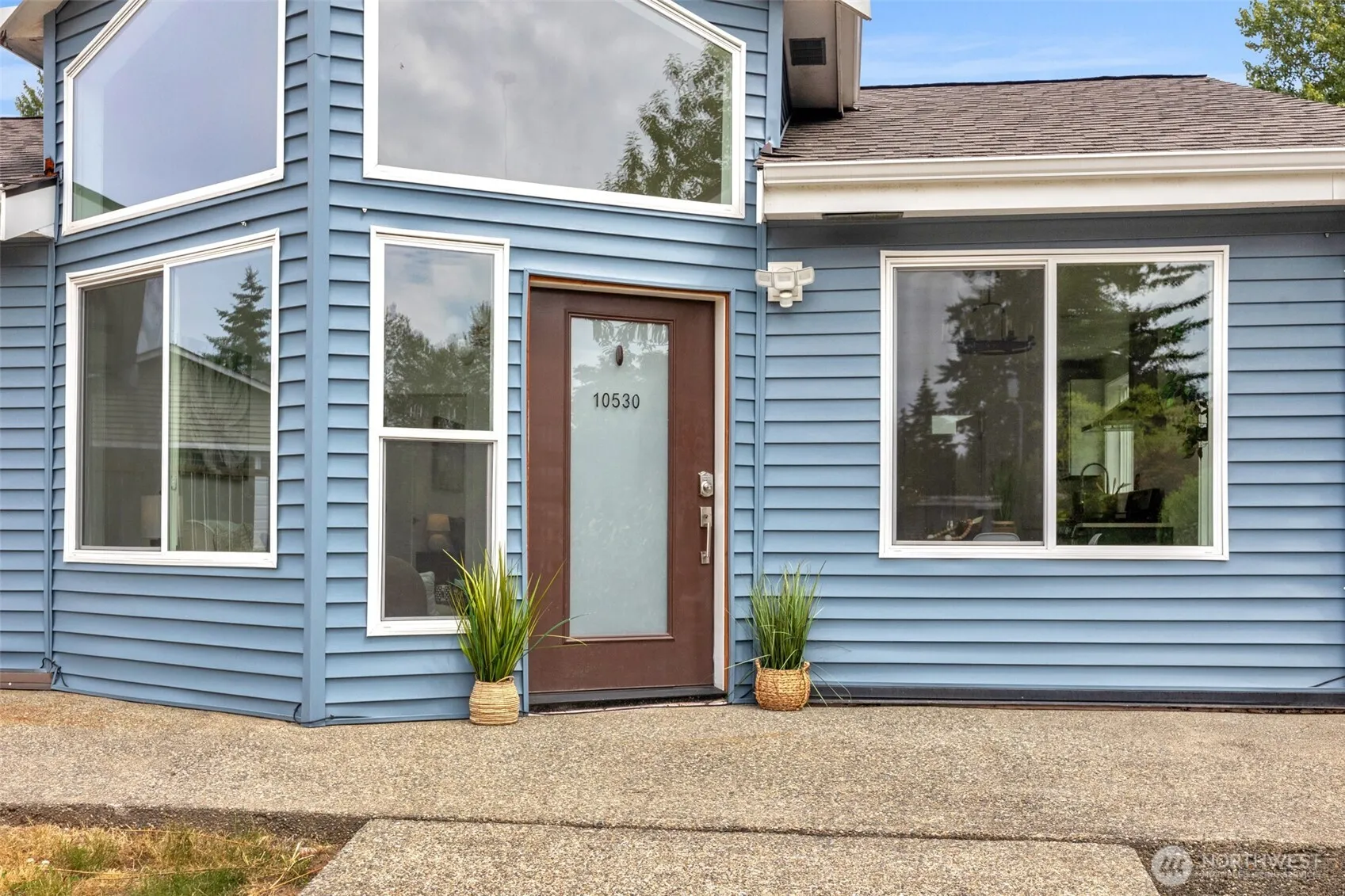 Property photo for 10530 124th Avenue Ne, Kirkland photo 2
