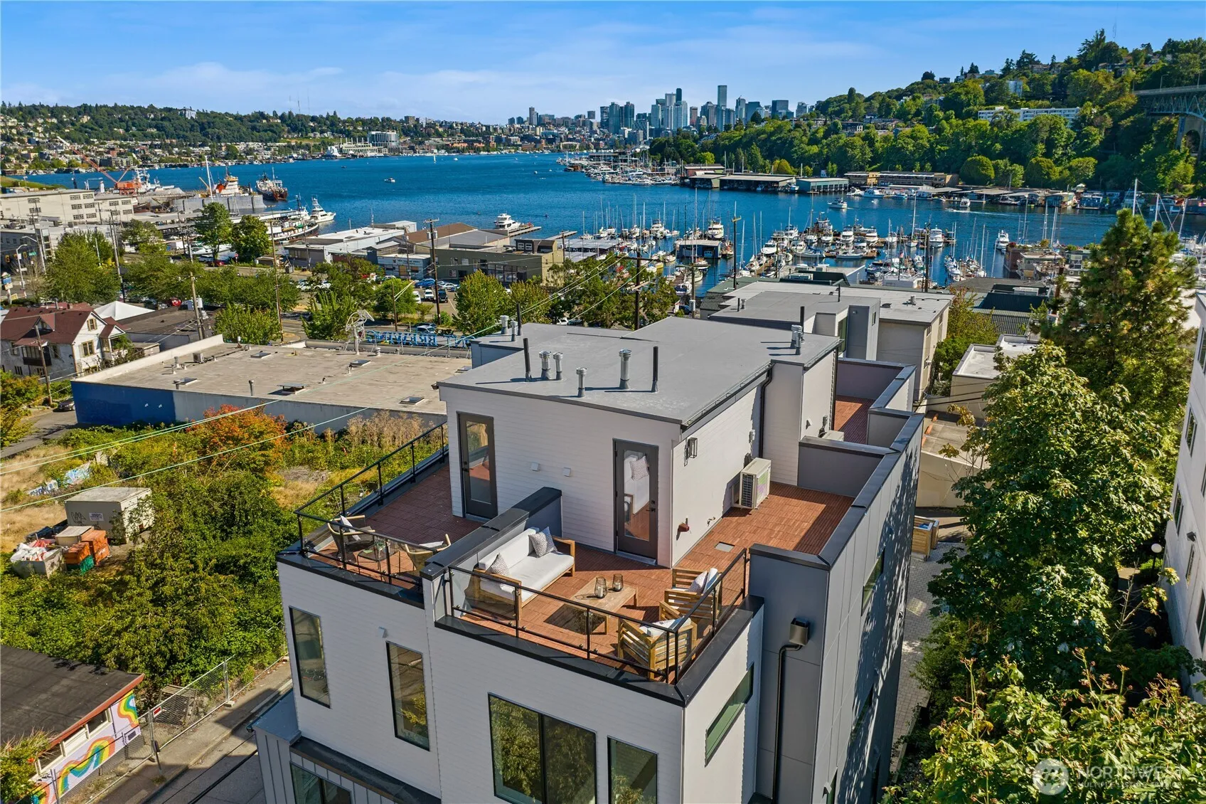 Property photo for 957 N 35th Street, Seattle photo 2