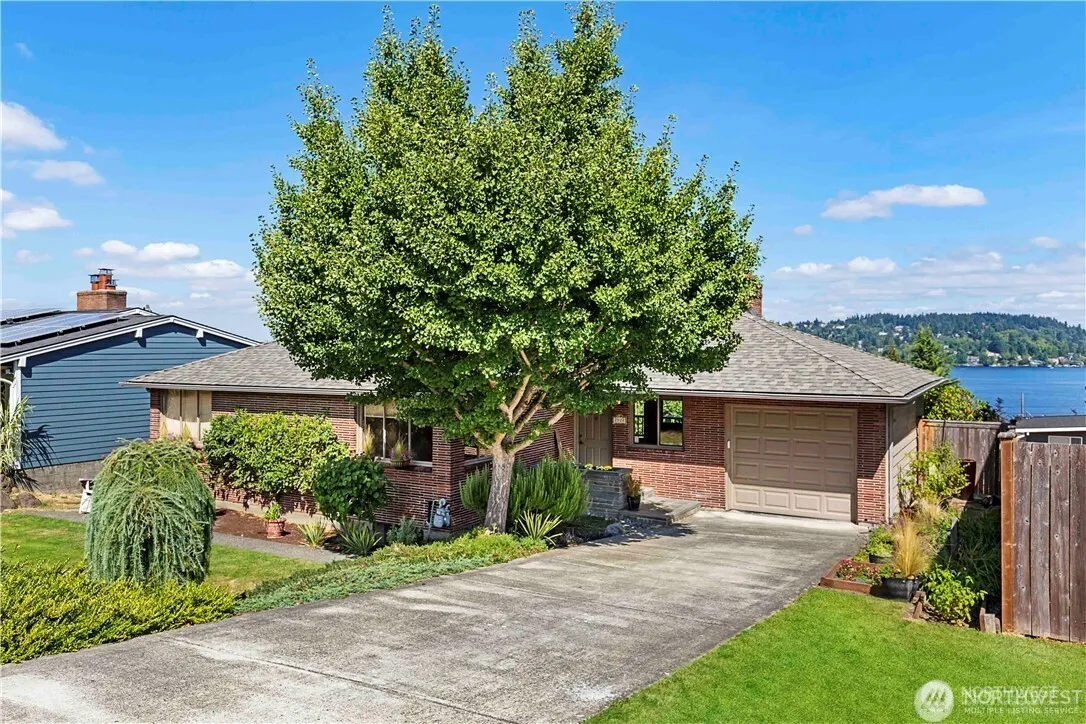 Property photo for 7528 S Laurel Street, Seattle photo 4