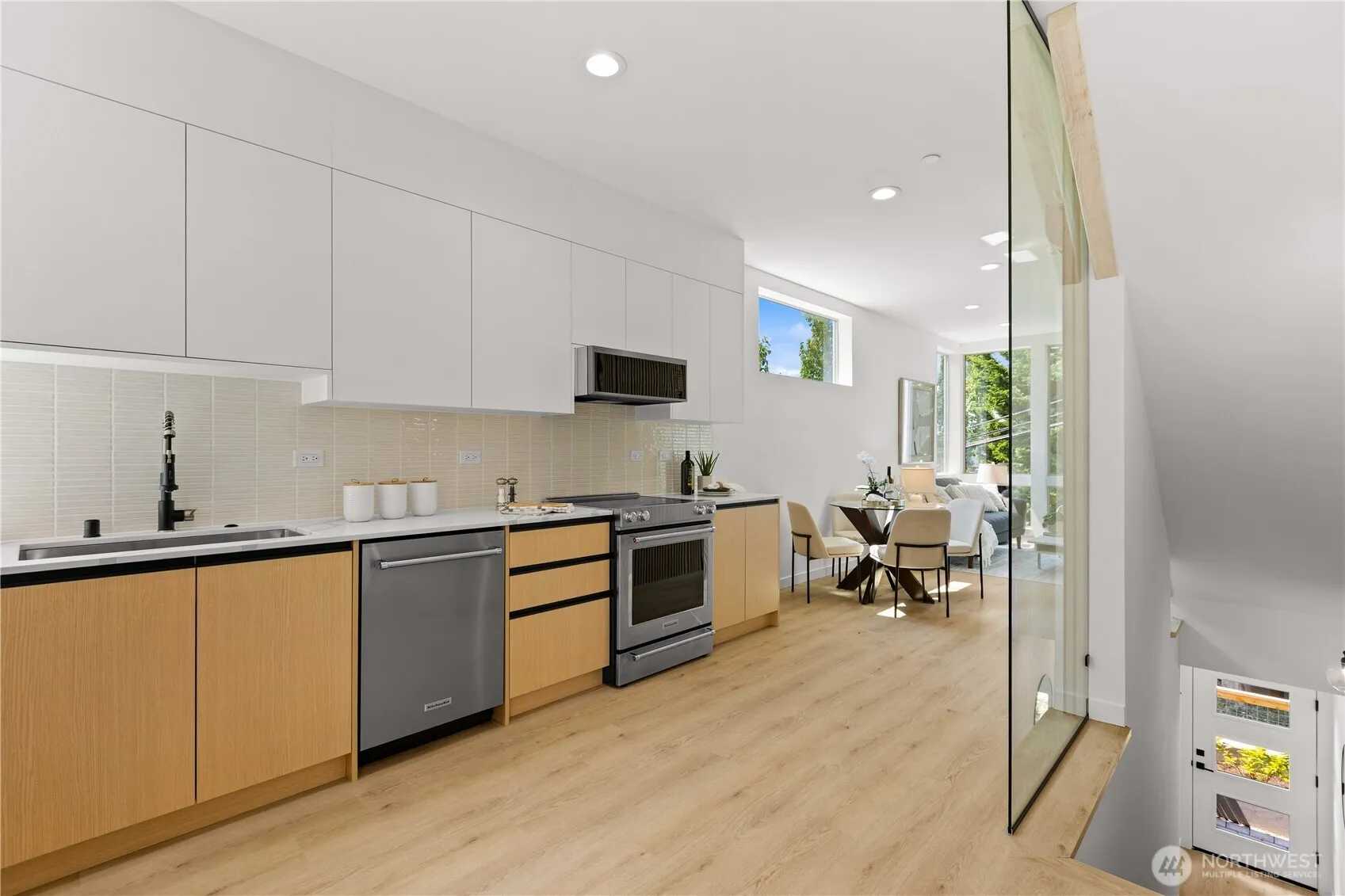 Property photo for 3819 B Fremont Avenue N, Seattle photo 5