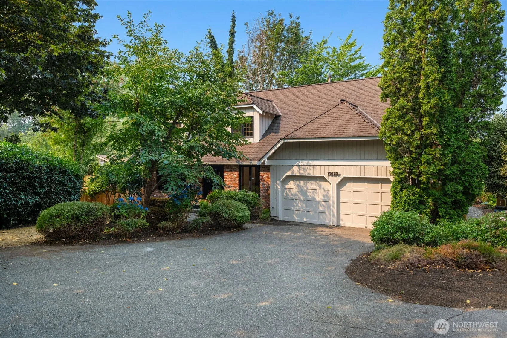 Property photo for 15155 Ne 6th Street, Bellevue