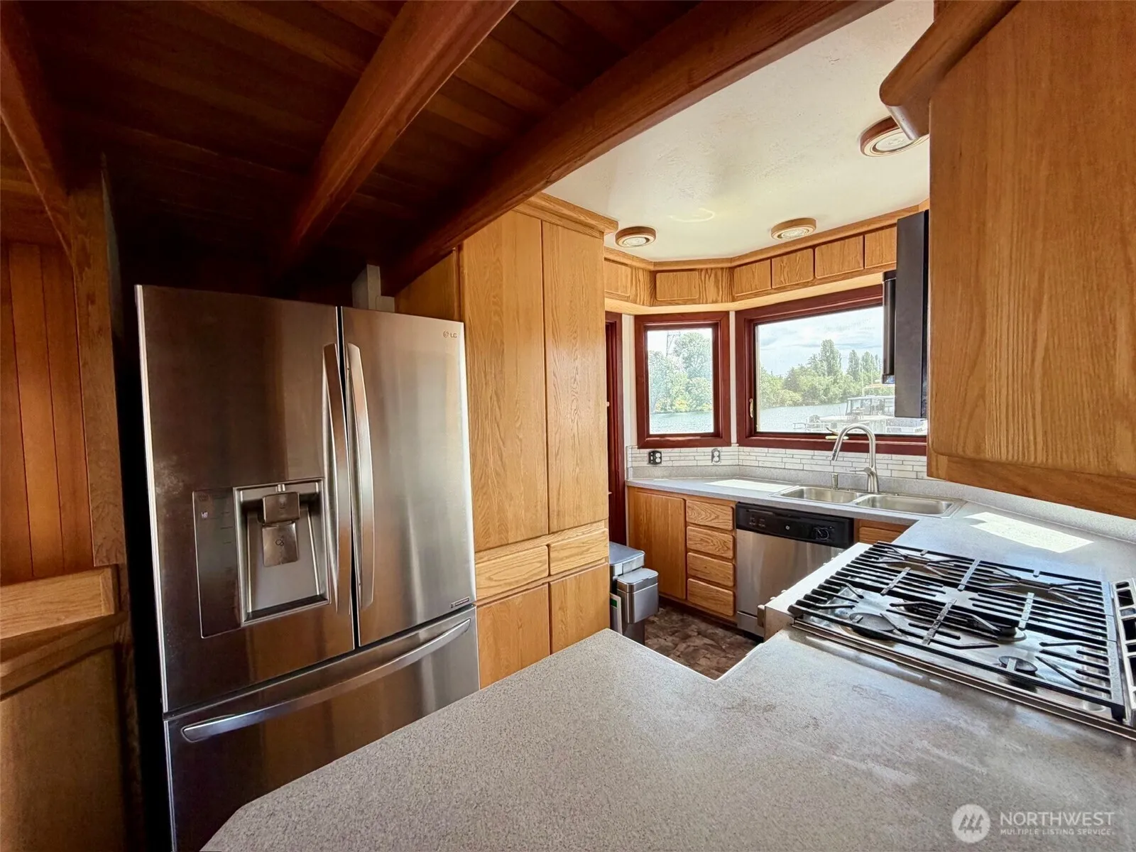 Property photo for 360 W Ewing Street #d-11, Seattle photo 5
