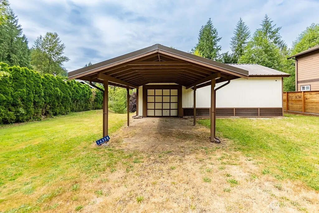 Property photo for 16328 Dogwood Lane, Arlington