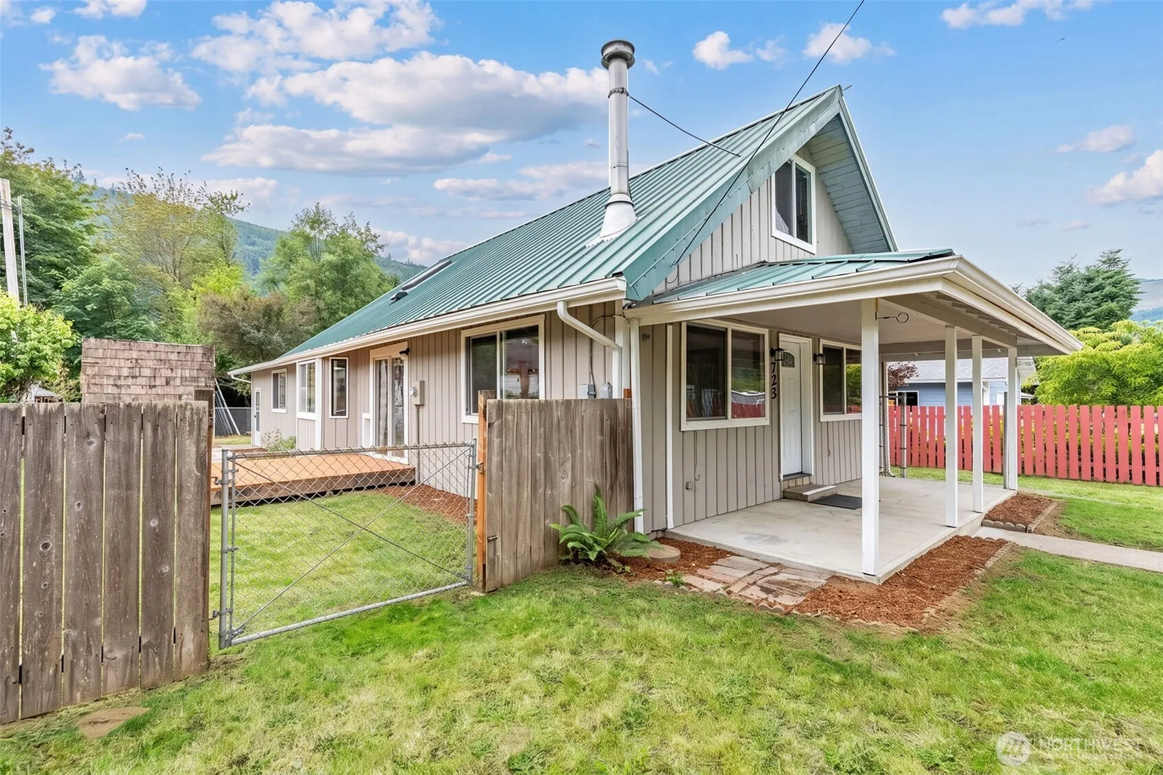 Property photo for 725 W Main Avenue, Morton photo 3