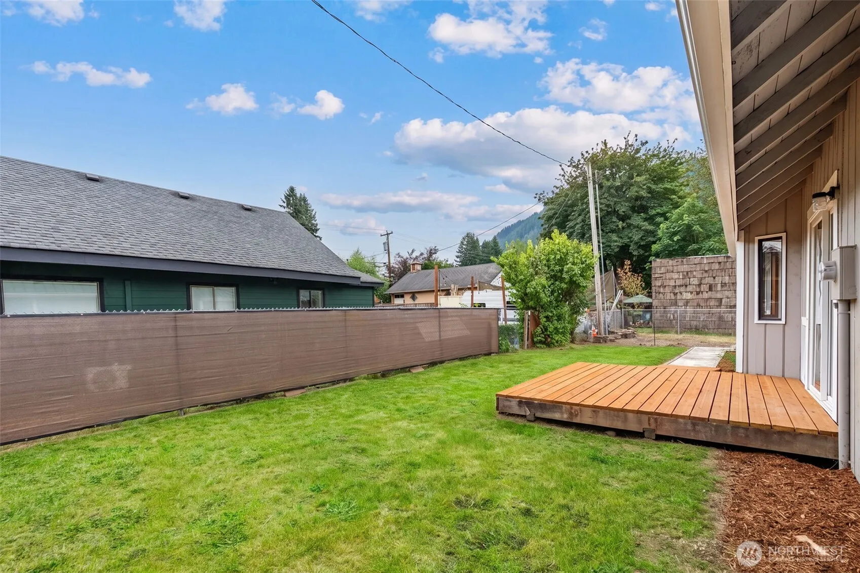 Property photo for 725 W Main Avenue, Morton photo 4