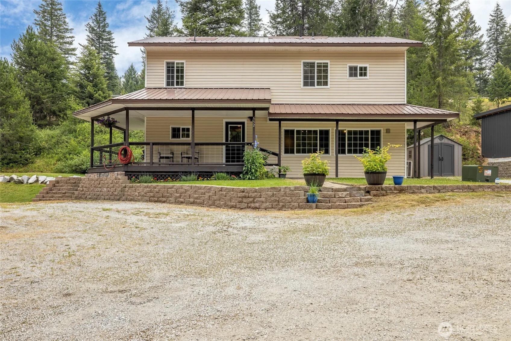 Property photo for 652 Diamond Drive, Newport photo 2