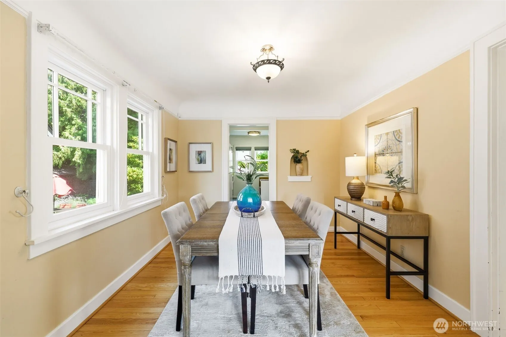 Property photo for 2316 41st Avenue Sw, Seattle photo 5