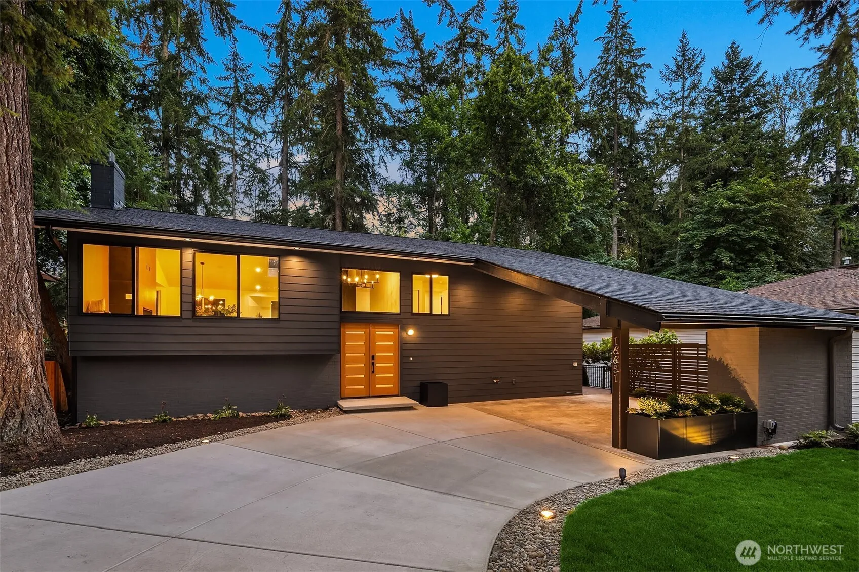 Property photo for 16651 Se 17th Street, Bellevue photo 2