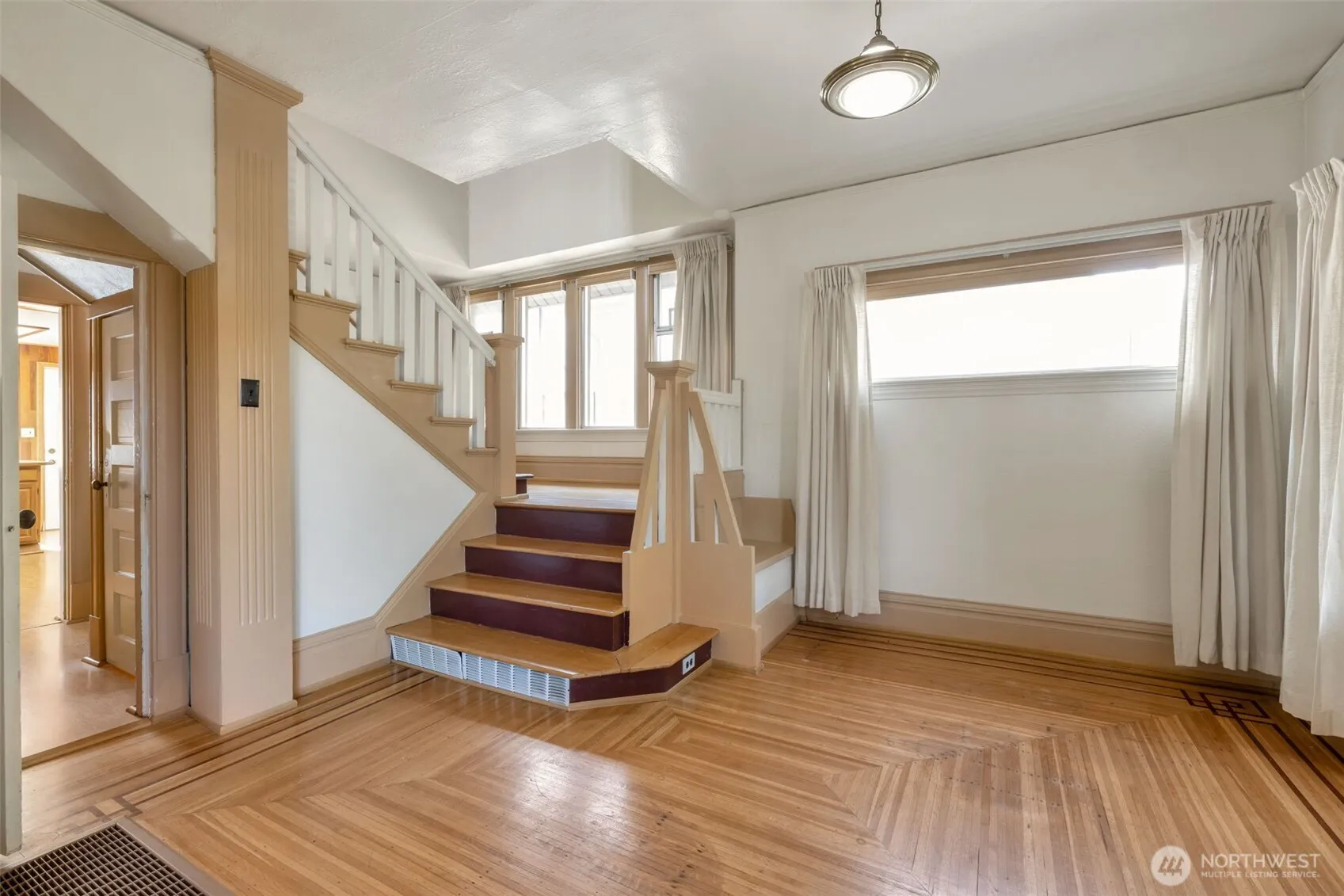 Property photo for 3057 19th Avenue S, Seattle photo 5