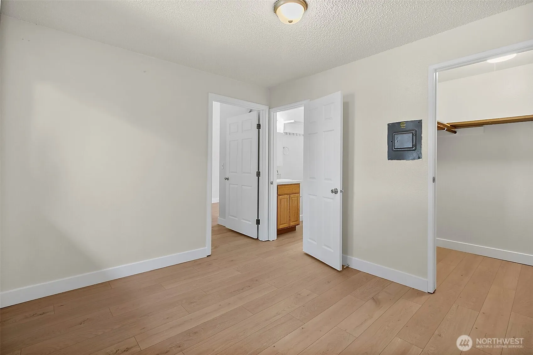 Property photo for 417 22nd Street Se, Auburn photo 5