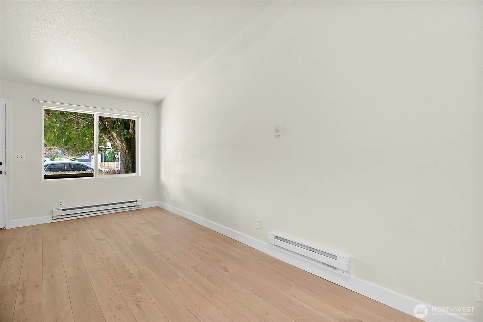 Property photo for 417 22nd Street Se, Auburn photo 4