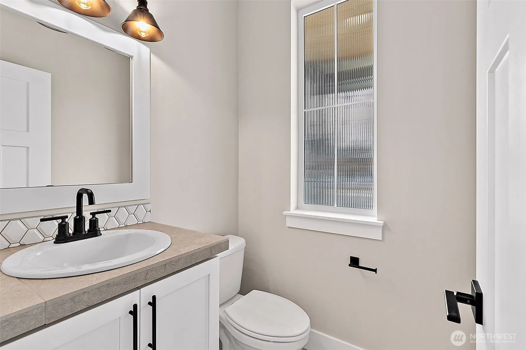 Property photo for 20901 99th Place S, Kent photo 3