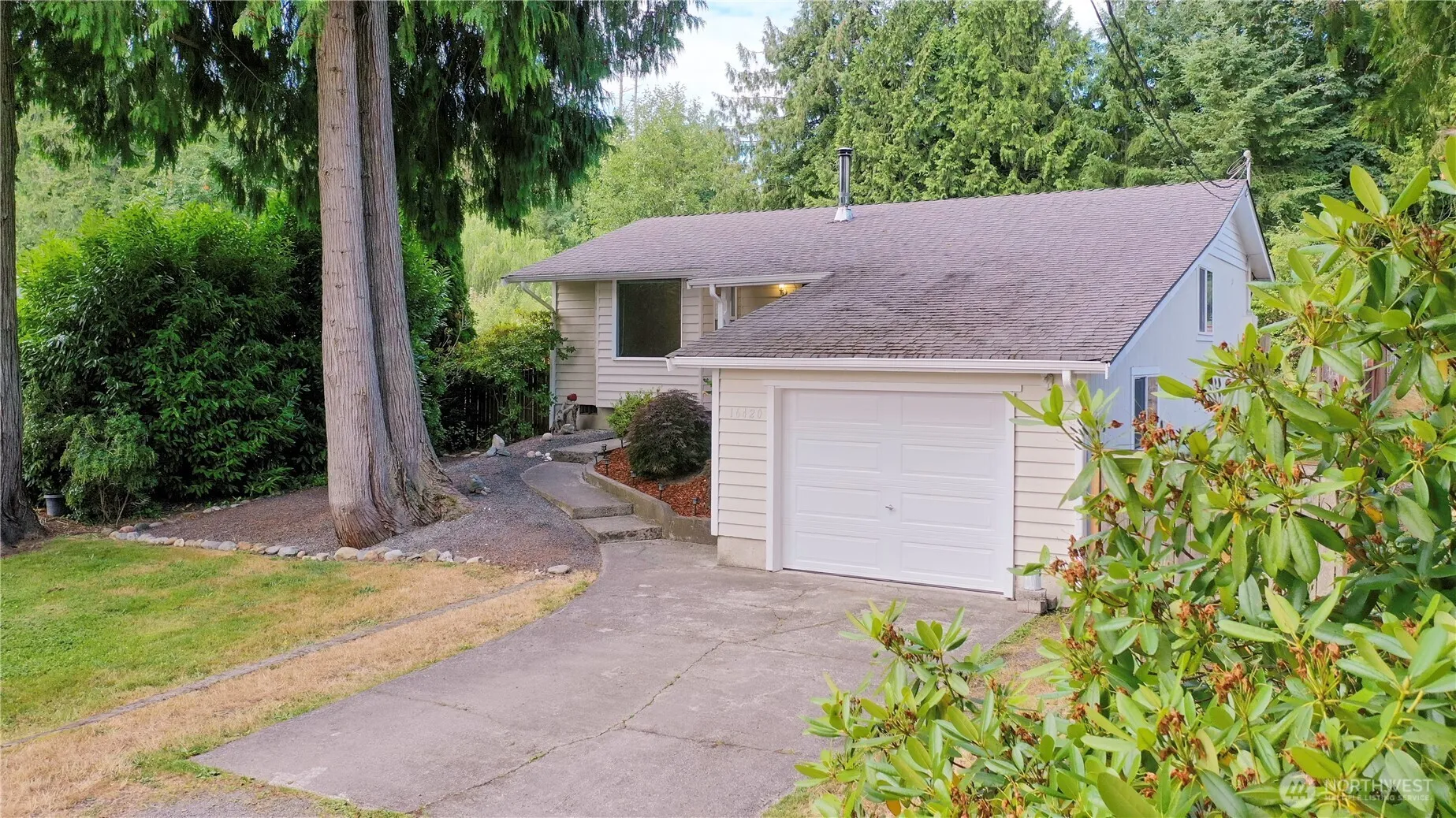 Property photo for 16420 W Lake Goodwin Road, Stanwood photo 4
