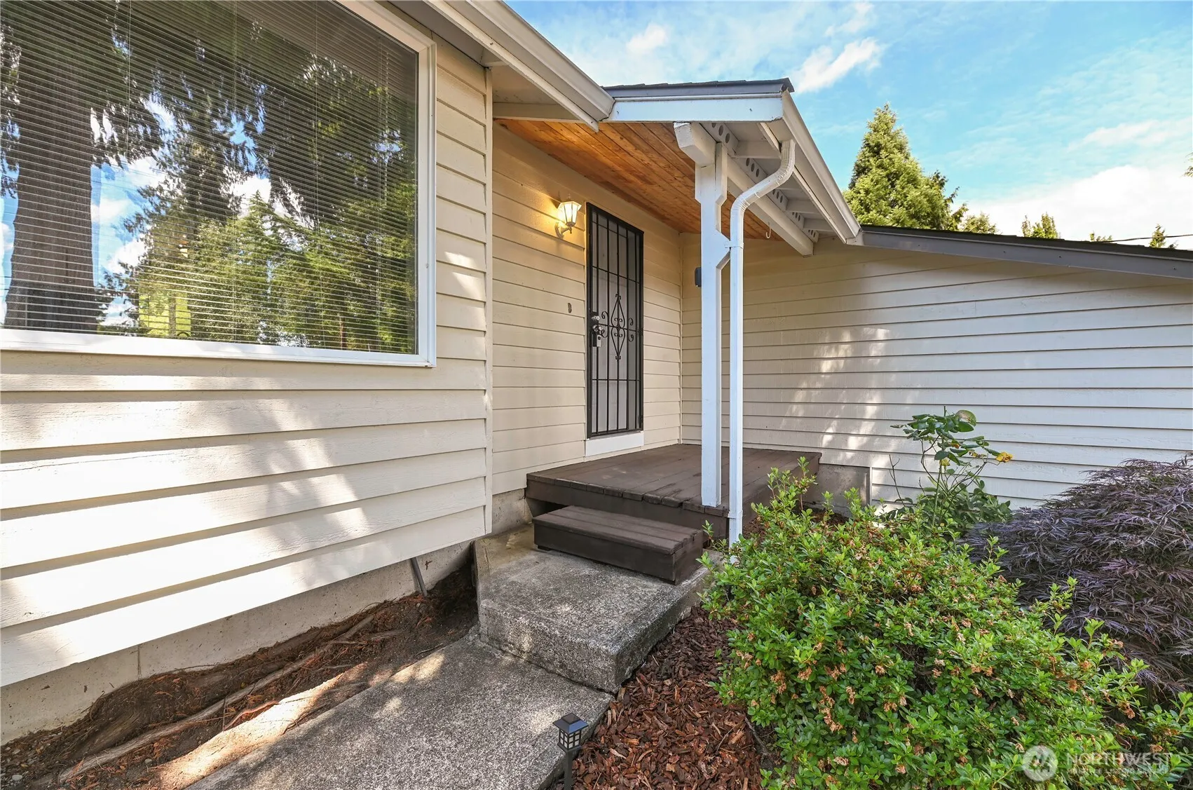 Property photo for 16420 W Lake Goodwin Road, Stanwood photo 3
