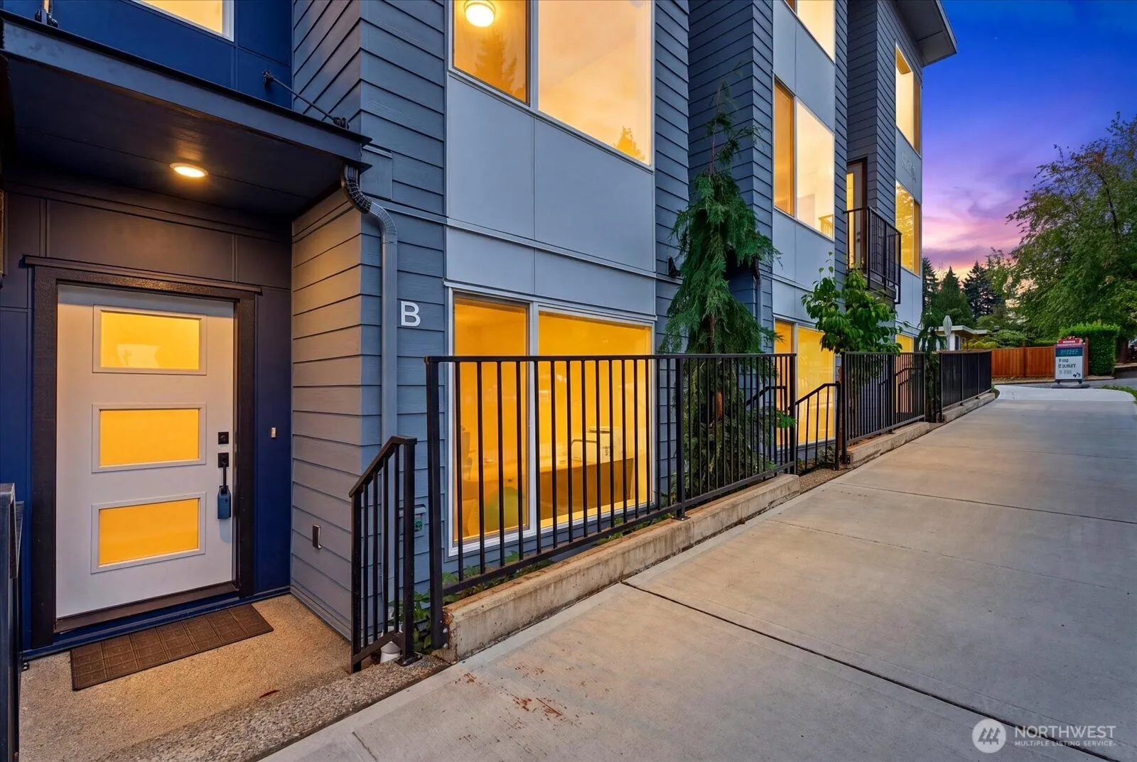 Property photo for 14704 Meridian Avenue N #b, Shoreline photo 3