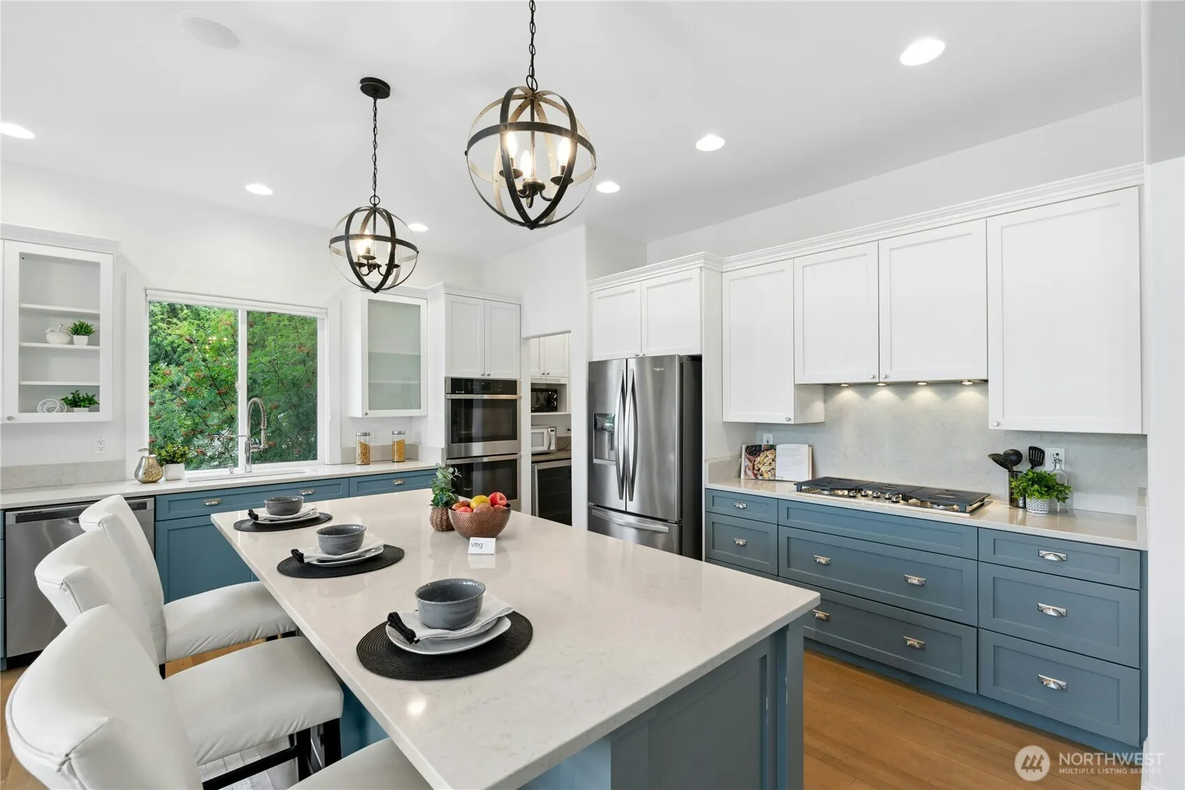 Property photo for 13130 Holmes Point Drive Ne, Kirkland photo 5