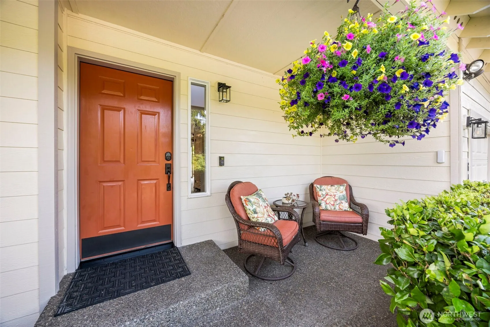 Property photo for 6412 Grand Pine Loop Ne, Bremerton photo 3