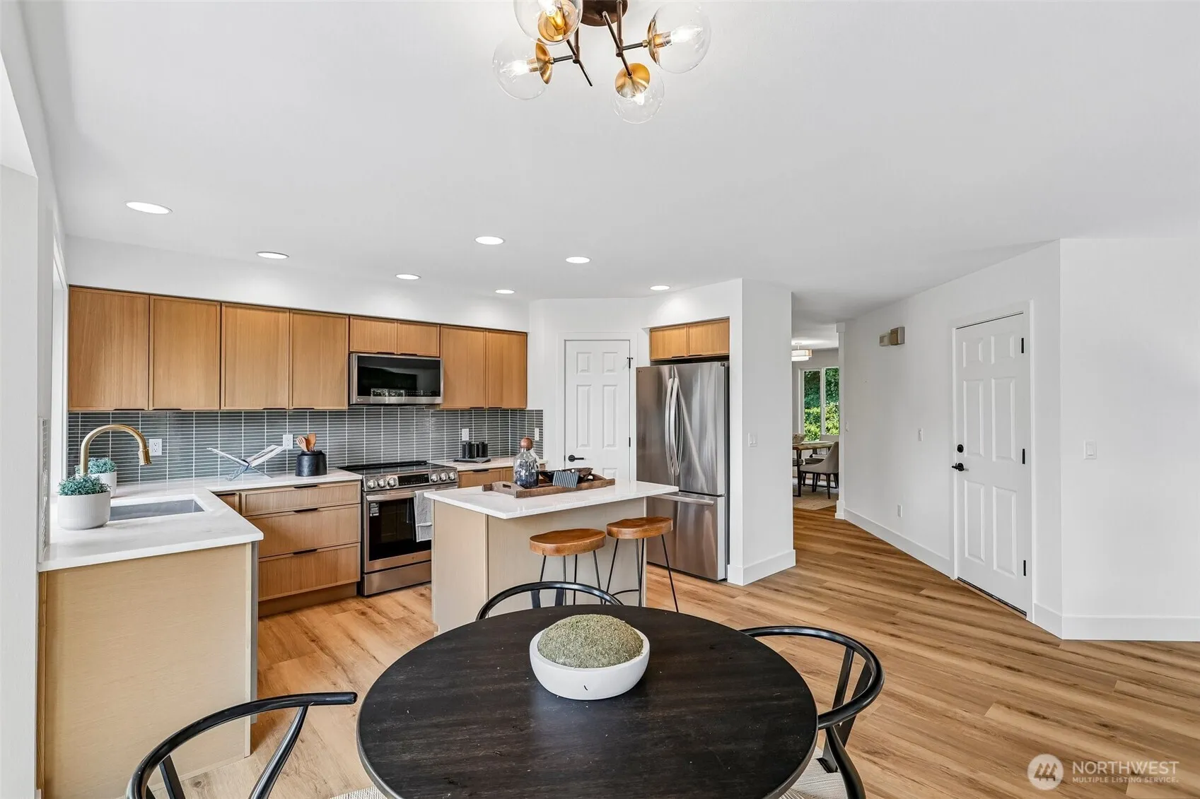 Property photo for 10530 Ne 119th Place, Kirkland photo 5