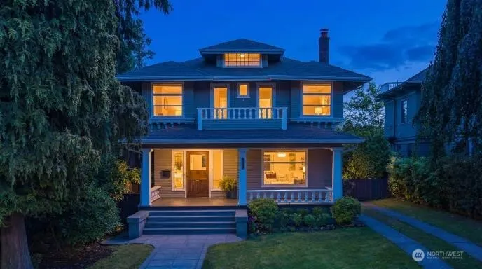 Property photo for 938 18th Avenue E, Seattle photo 2