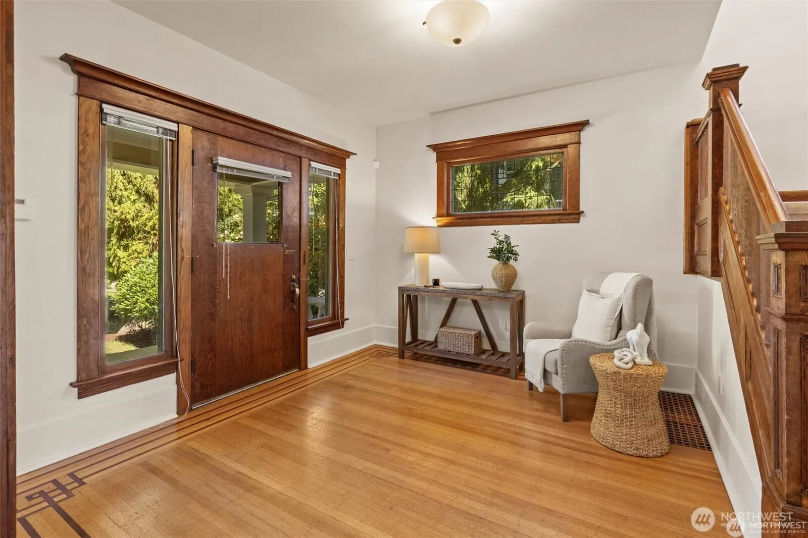Property photo for 938 18th Avenue E, Seattle photo 4