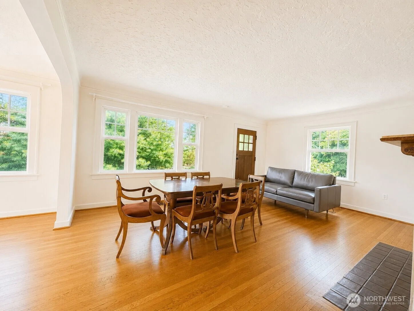 Property photo for 11711 82nd Avenue S, Seattle photo 3