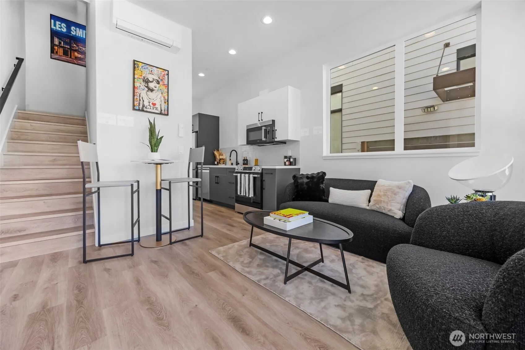 Property photo for 6723 Carleton Avenue S #b, Seattle photo 3