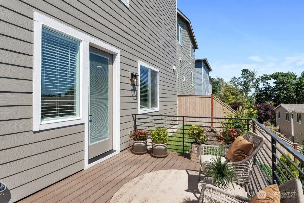 Property photo for 7544 S 129th Place, Seattle photo 3