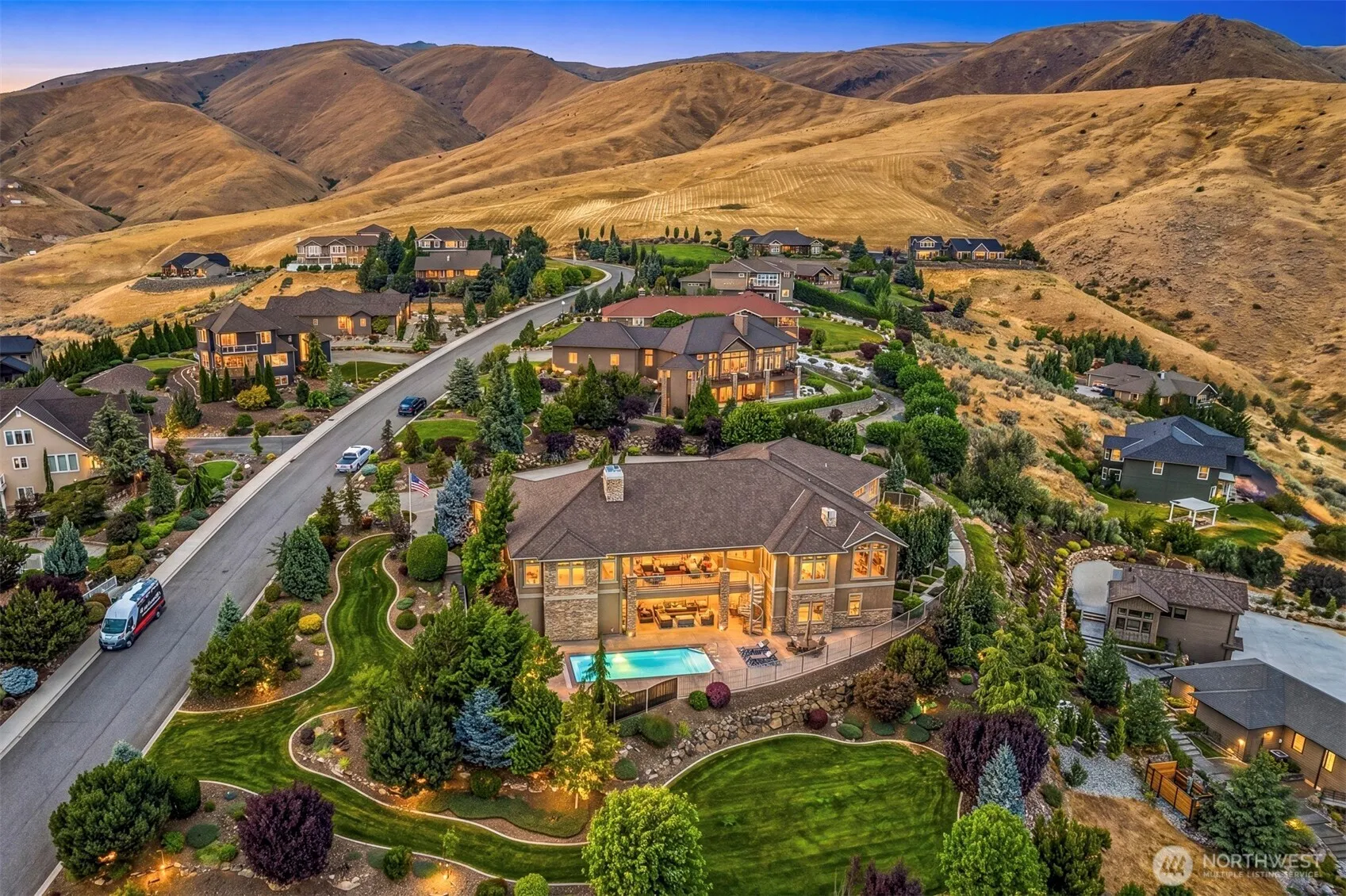 Property photo for 110 E Mountain Brooke Lane, Wenatchee photo 2