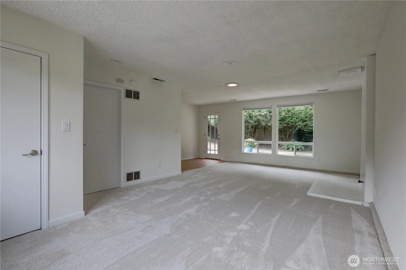 Property photo for 2327 248th Avenue Se, Sammamish photo 4