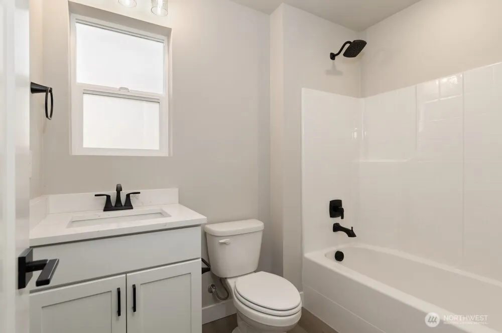 Property photo for 6609 S 128th Street, Seattle photo 4