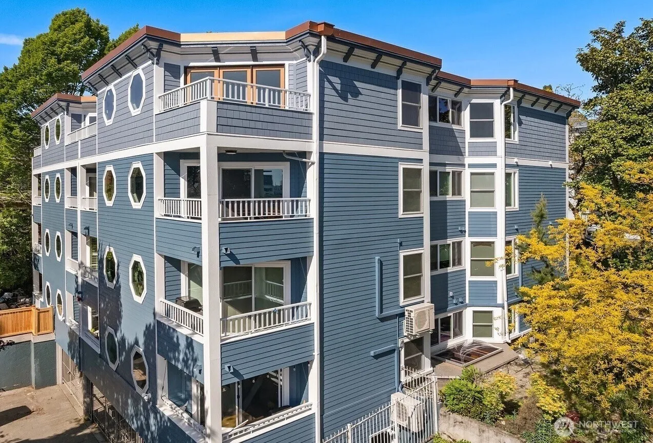 Property photo for 303 13th Avenue E #301, Seattle