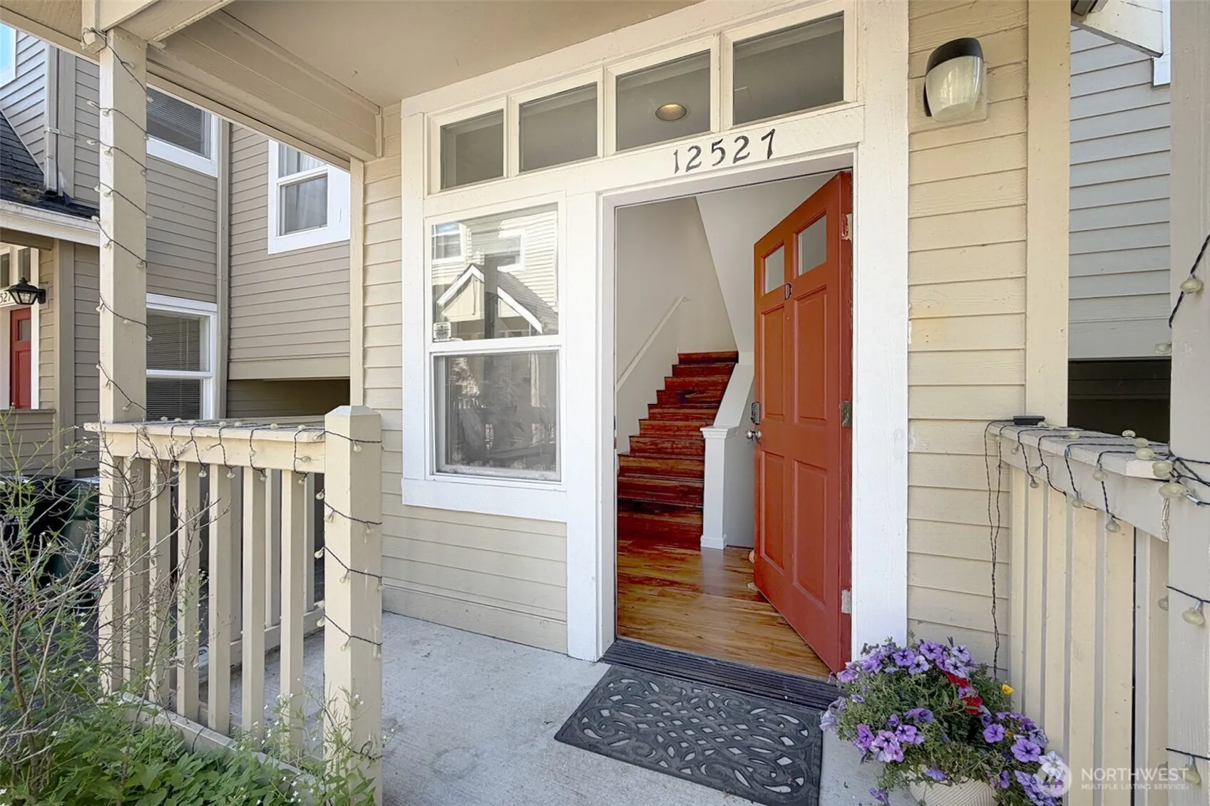Property photo for 12527 27th Avenue Ne #d, Seattle photo 2