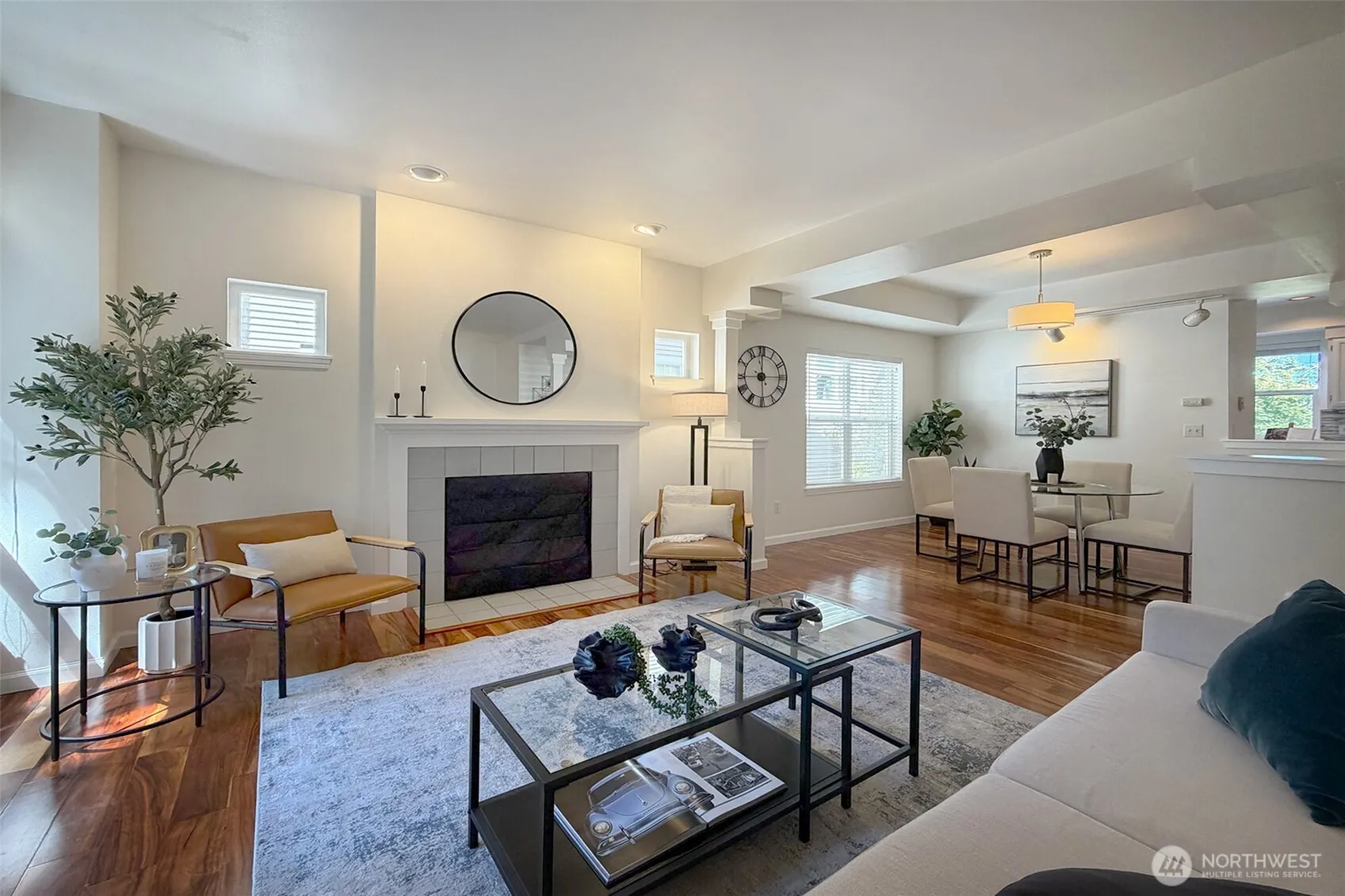 Property photo for 12527 27th Avenue Ne #d, Seattle photo 4
