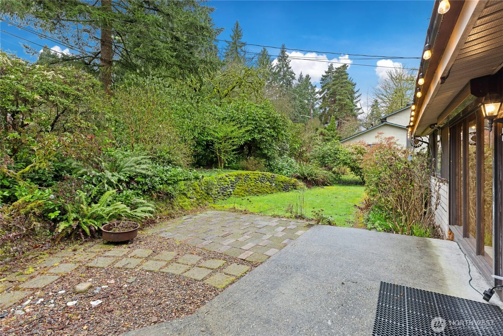 Property photo for 6526 Ne 198th Street, Kenmore photo 4
