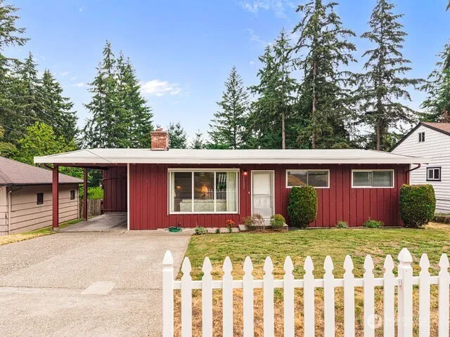 Property photo for 16632 15th Avenue Sw, Seattle photo 3