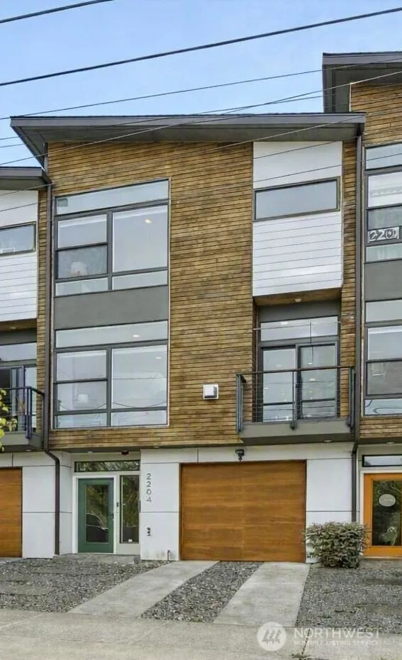 Property photo for 2204 N 8th Street, Tacoma photo 2