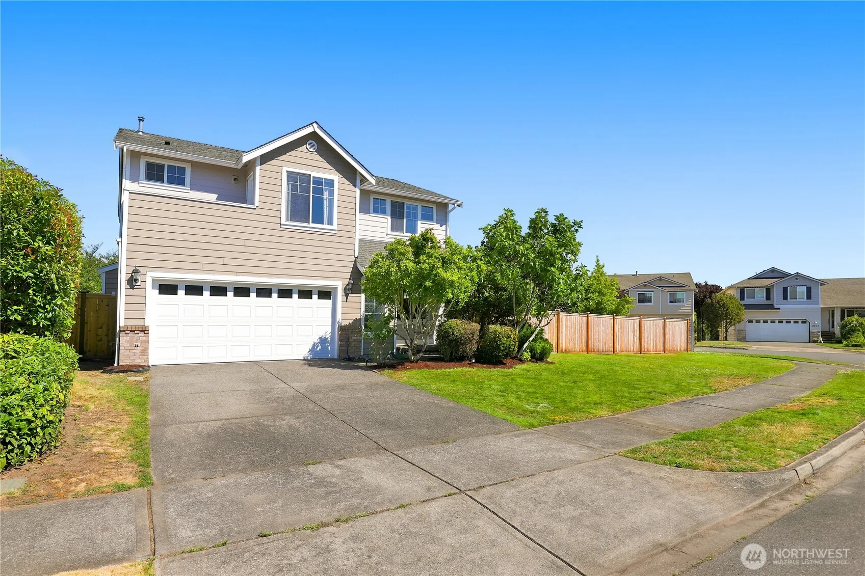 Property photo for 8029 46th Avenue Sw, Lakewood photo 2