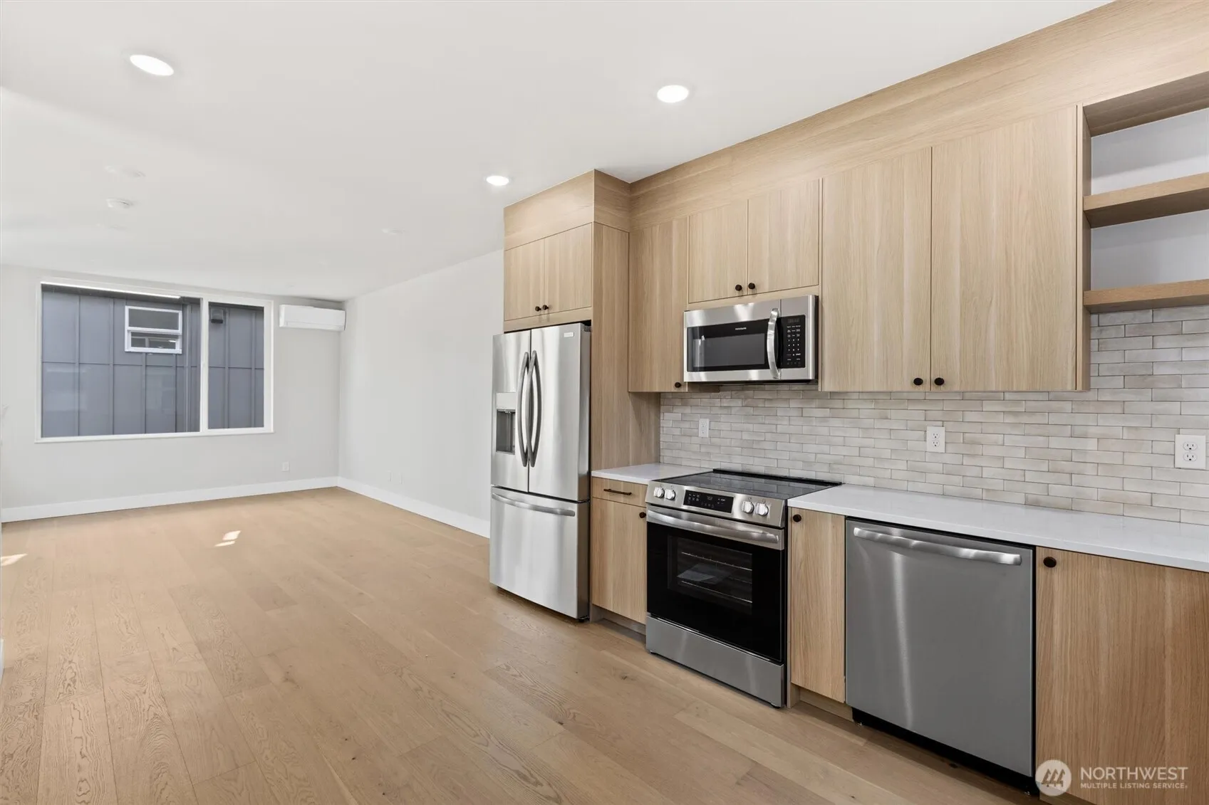 Property photo for 1407 29th Avenue #b, Seattle photo 4