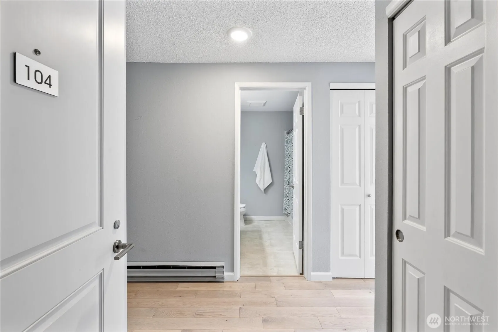 Property photo for 230 Sw Clark Street #c-104, Issaquah photo 4