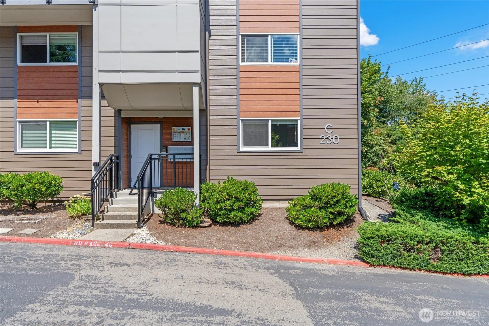 Property photo for 230 Sw Clark Street #c-104, Issaquah photo 2